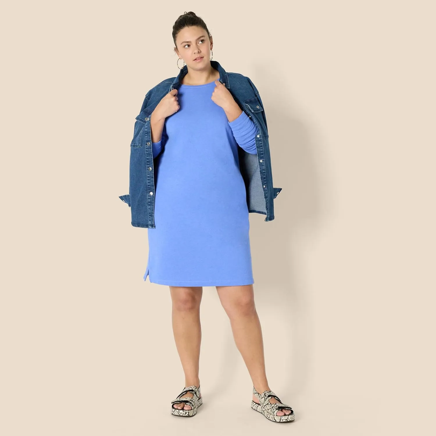 Amazon Essentials Women's Crewneck Long-Sleeve Fleece Above-The-Knee Dress